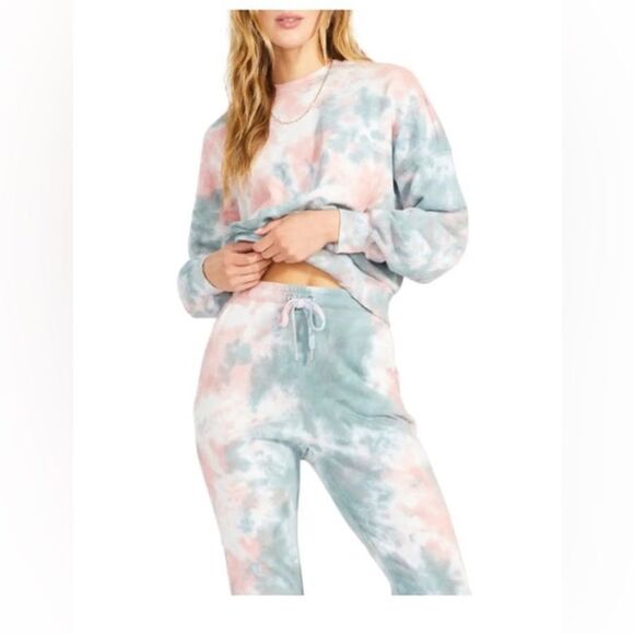 BB Dakota by Steve Madden Women's You're Trippin Tie Dye Sweatshirt + Jogger Set - Picture 3 of 4